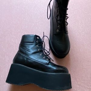Platform lace up ankle boots EUR40.